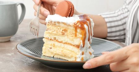 Łączę kajmak ze śmietanką i mascarpone. W kilka minut mam ciasto bez włączania piekarnika