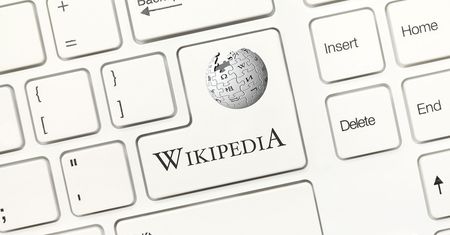 Rosjanie masowo pobierają Wikipedię
