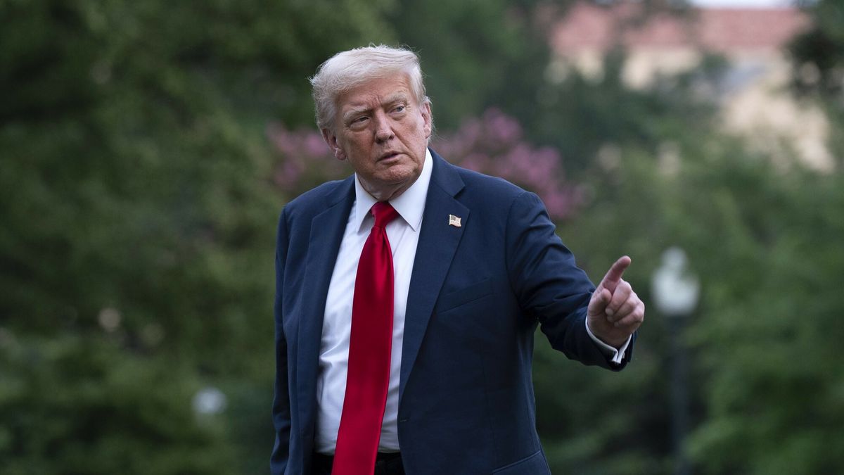 Archiwum zagraniczne East News 2025-07
President Donald Trump talks to reporters as he walks on the South Lawn upon arriving at the White House, Sunday, July 13, 2025, in Washington. (AP Photo/Jose Luis Magana)
Jose Luis Magana
