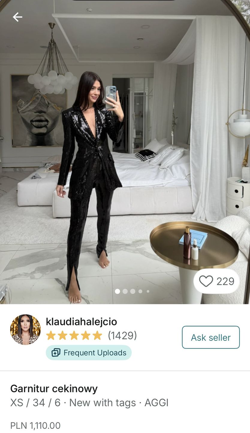 Klaudia Halejcio robi wyprzedaż szafy