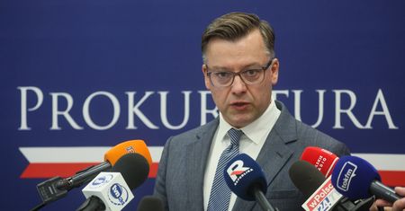 Umorzenie śledztwa ws. "zdrady dyplomatycznej". Prokuratura o powodach