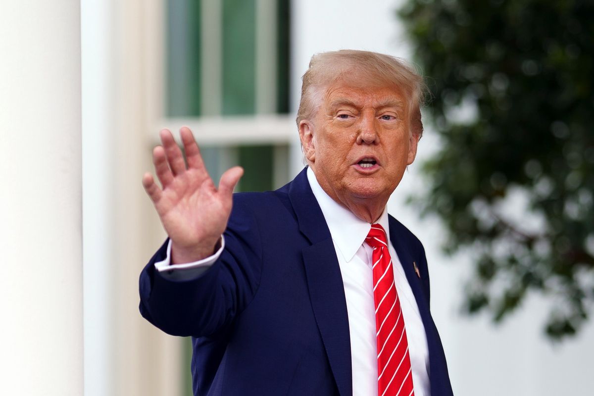 "Cła na Chiny powinny wynosić 80 proc."  Trump wzywa Pekin do otwarcia rynków