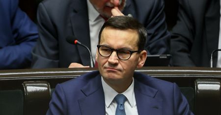 Morawiecki bije się w pierś. "Przepraszam za wszystkie złe rzeczy"