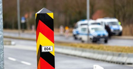 "Niemcy nie podrzucają migrantów". Wiceminister tłumaczy