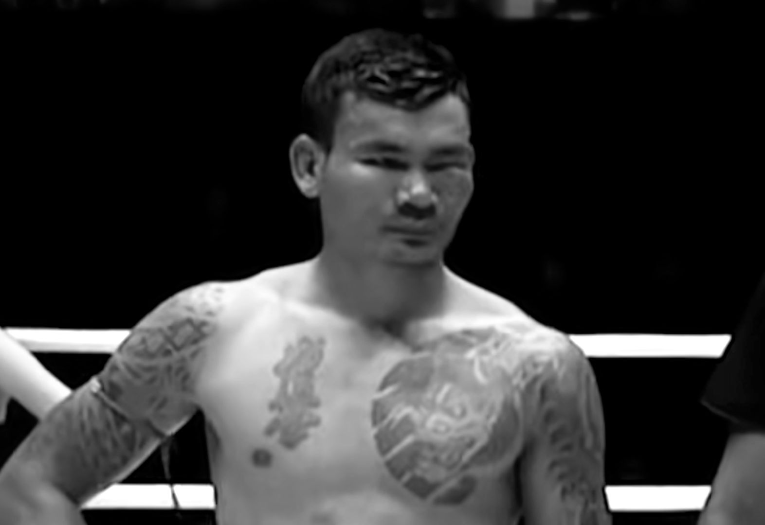 Był mistrzem w boksie birmańskim. Został stracony przez armię