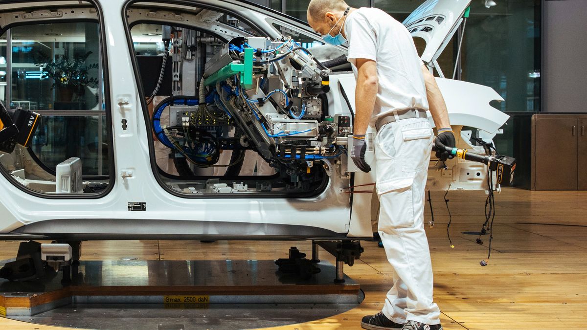 Produkcja chipa może trwać nawet kilka tygodni. Stąd kłopoty producentów aut