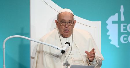 Ujawnił szokujące kulisy pielgrzymki. "Udaremniono dwa zamachy"
