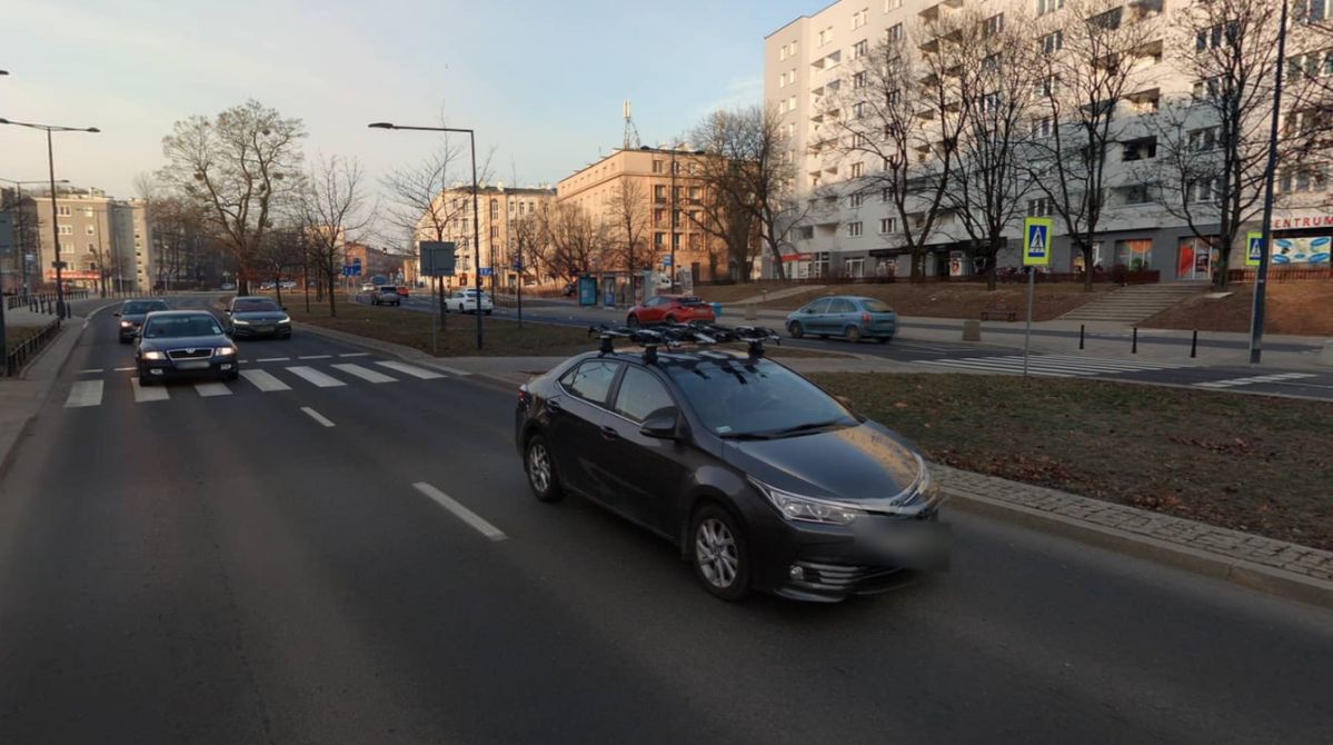 Warszawa: To bardzo niebezpieczne przejście. Będą światła