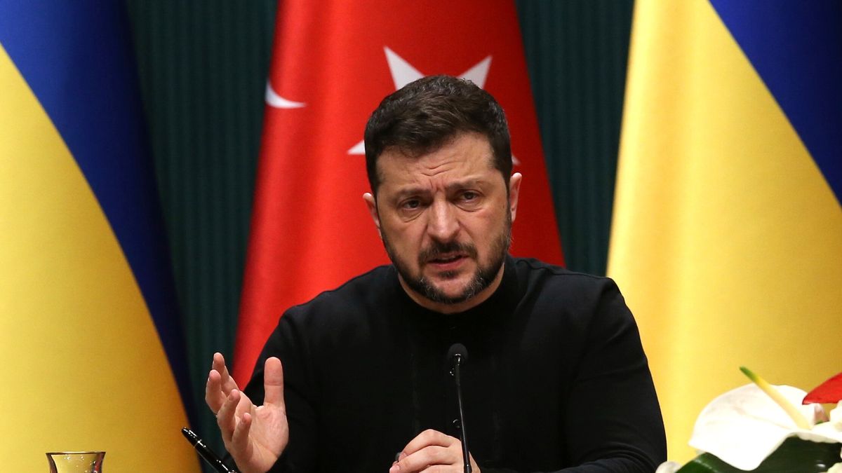 Ukrainian President Volodymyr Zelensky speaks during a press conference with Turkish President Recep Tayyip Erdogan (not pictured) after their meeting at the Presidential Palace in Ankara, Turkey, 18 February 2025. Zelensky arrived in Ankara for talks with Erdogan as US and Russian top diplomats met in Riyadh, Saudi Arabia without Ukraine. EPA/NECATI SAVAS Dostawca: PAP/EPA.