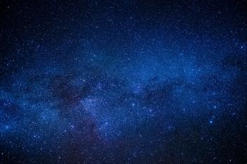 Kielce: Spadające Perseidy. W piątek, 15 sierpnia obserwacje astronomiczne i plener rzeźbiarski w Ośrodku Pracy Twórczej Wietrznia