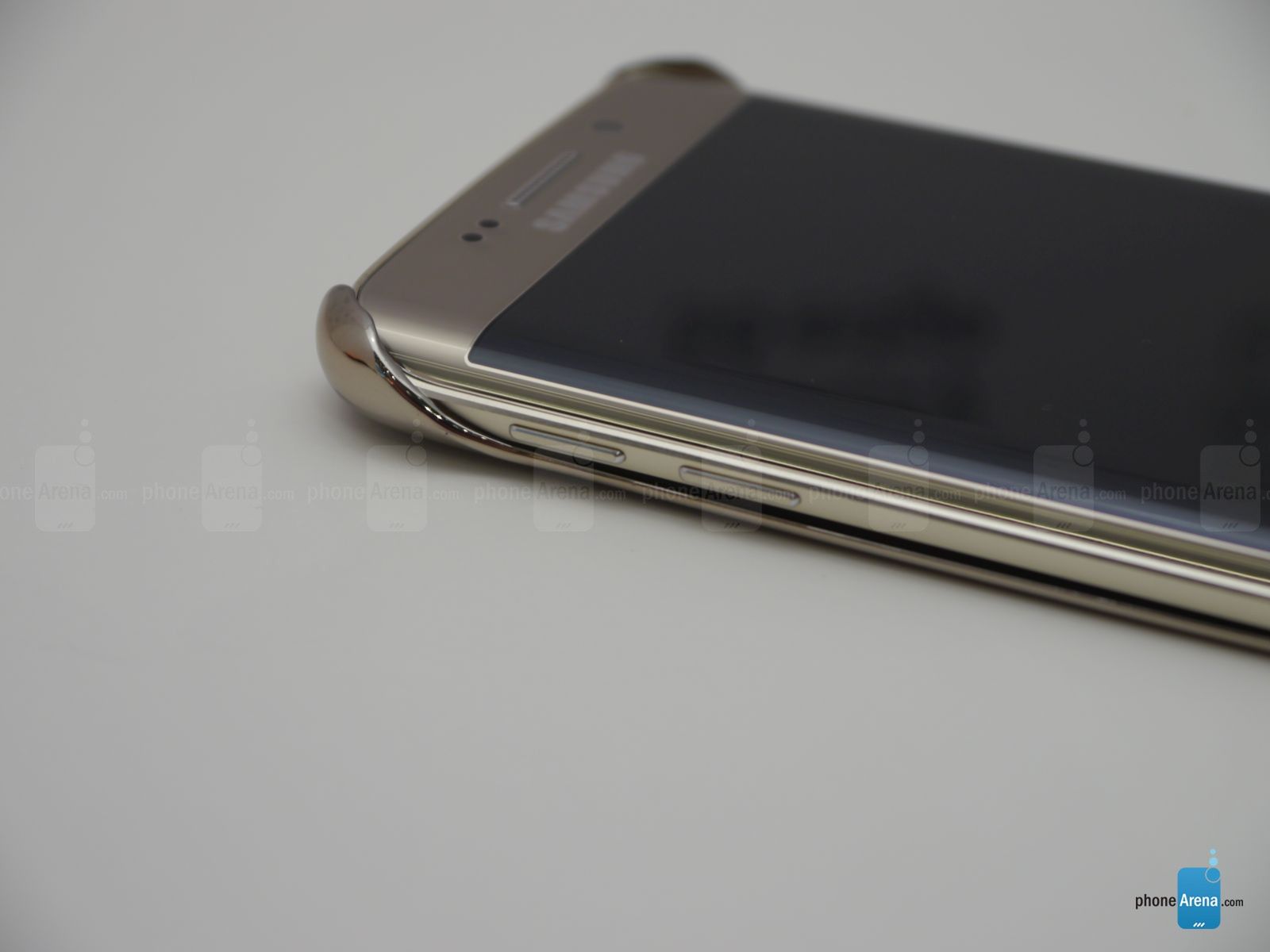 Zobacz i oceń oryginalne etui dla Samsunga Galaxy S6 i S6 Edge 15