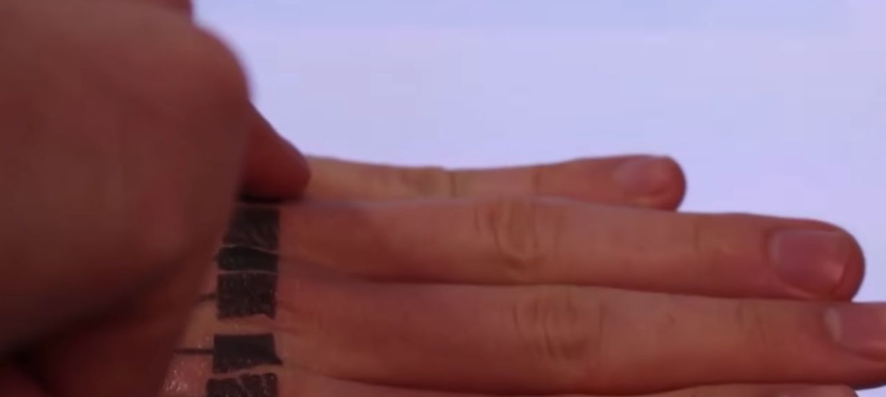 Google pracuje nad tatuażami, które zmieniają ciało w panel dotykowy