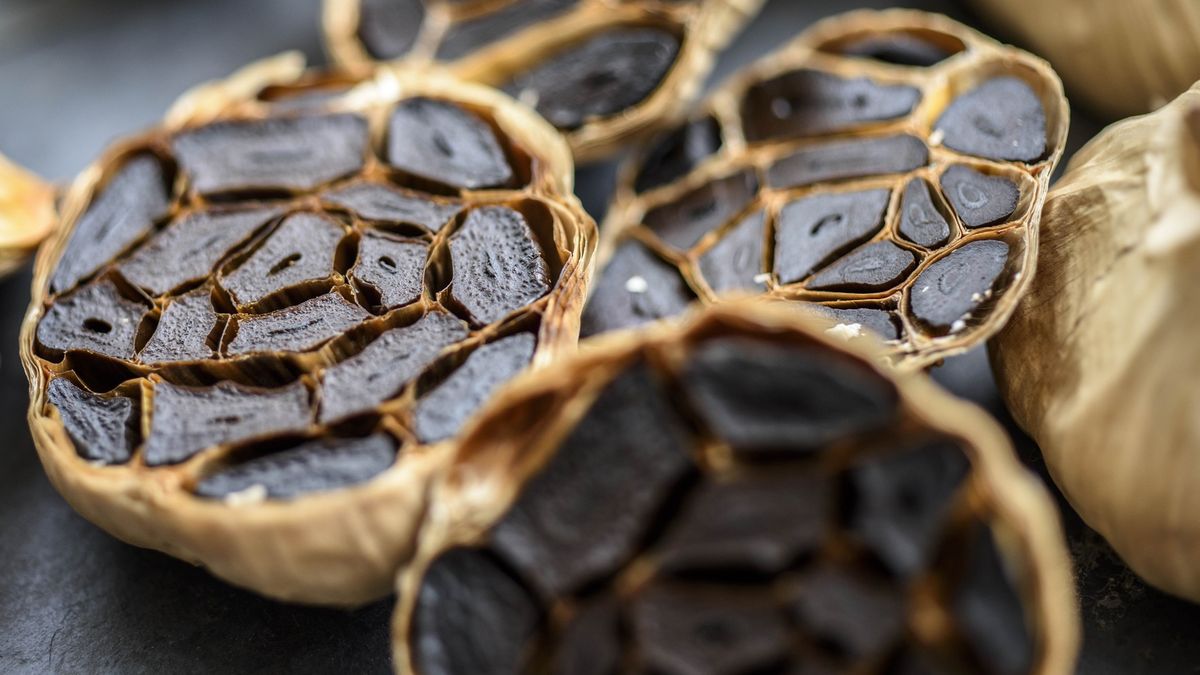 Czarny czosnek ma wiele właściwości zdrowotnych