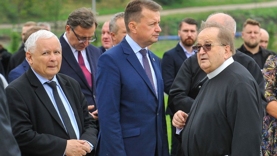 Ojciec Tadeusz Rydzyk z Jarosławem Kaczyńskim i Mariusze, Błaszczakiem