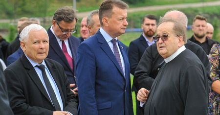 Marek Sekielski potwierdza: film o ojcu Rydzyku powstanie