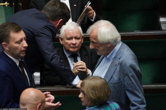 Miała maleć, a rośnie. PiS-owi nie udało się ukrócić biurokracji w kluczowym sektorze