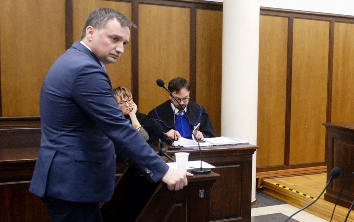 Zbigniew Ziobro podczas procesu, który wytoczyła mu sędzia Beata Morawiec