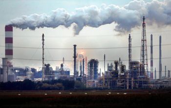 Co z dostawami ropy do Polski? PERN wydał komunikat