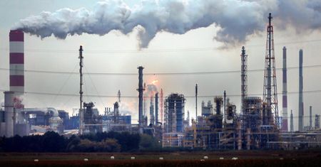 Co z dostawami ropy do Polski? PERN wydał komunikat