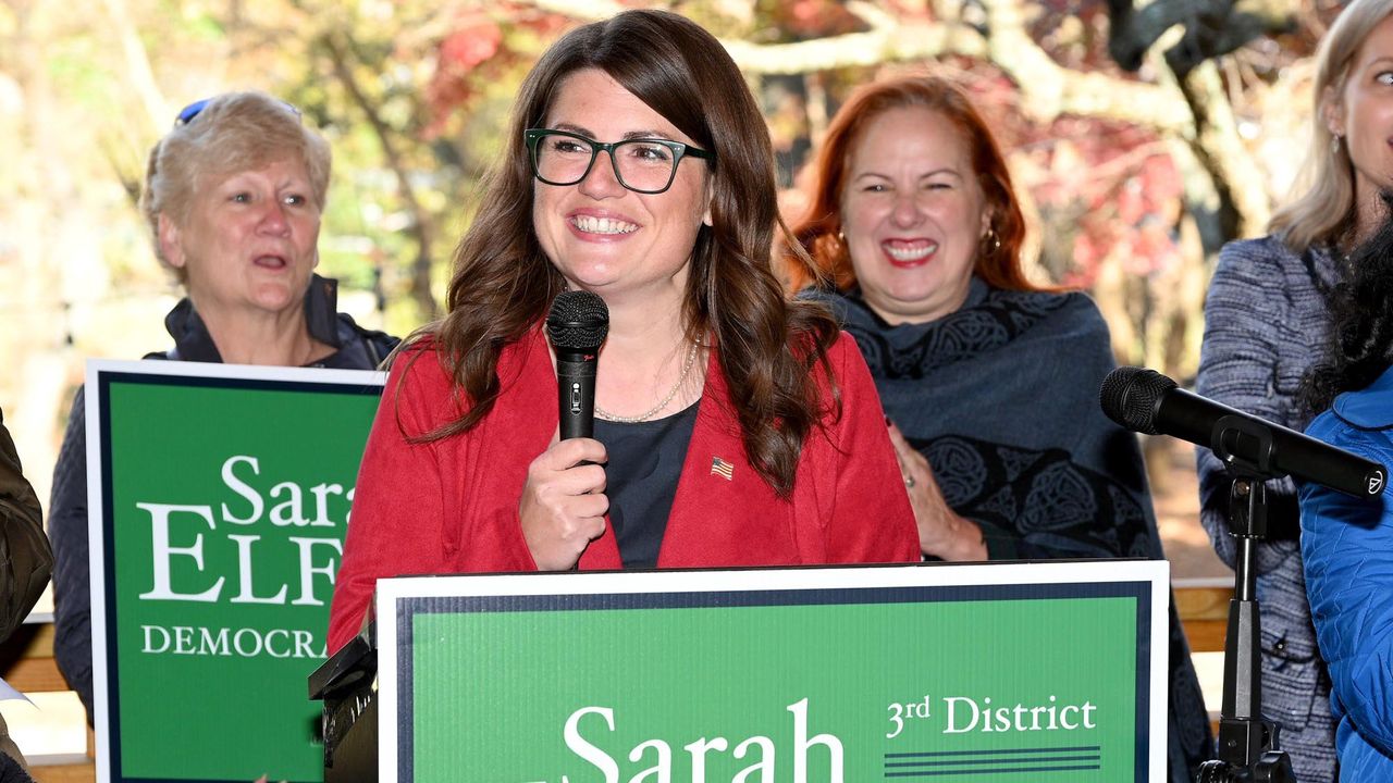 Maryland state Sen. Sarah Elfreth announces her run for Congress during a campaign kickoff event at the Annapolis Maritime Museum Merrill Family Pavilion on Nov. 4, 2023. (Paul W. Gillespie/The Capital/Baltimore Sun/Tribune News Service via Getty Images)