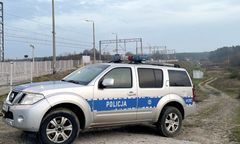 Dwa samochody przy torach. Uruchomiono procedury ws. aktów dywersji