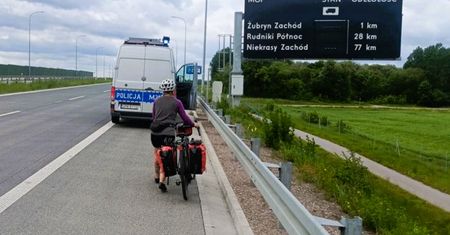 Jechała rowerem do Austrii. Obywatelka Norwegii tłumaczyła, że zawiodła nawigacja