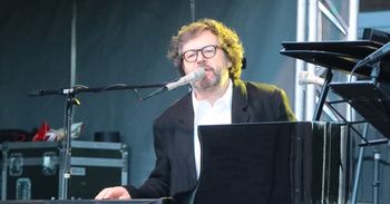 Grzegorz Turnau z koncertem w Winnicy Turnau w Baniewicach