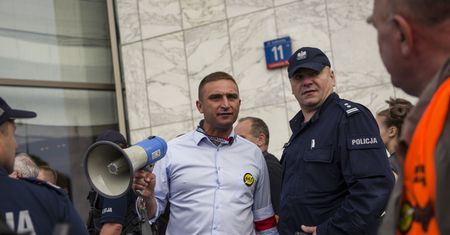 Marsz Niepodległości 2021. Bąkiewicz: I tak się odbędzie