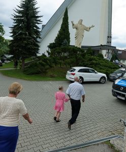 Pogrzeb w Starej Wsi. Rodzina prosi o "uszanowanie żałoby"