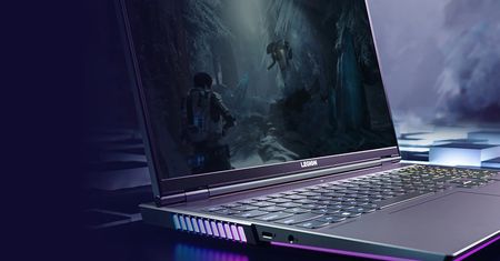Czy laptop gamingowy to lepszy wybór niż „blaszak”?