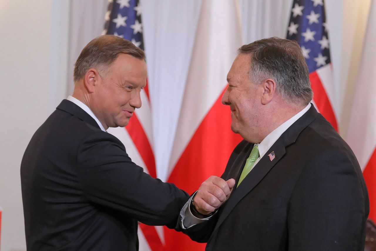 15 sierpnia. Mike Pompeo podpisał Deklarację Współpracy Obronnej