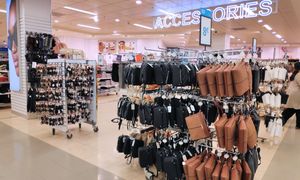 Są znani z niskich cen. Gigant stawia w Polsce nowe sklepy