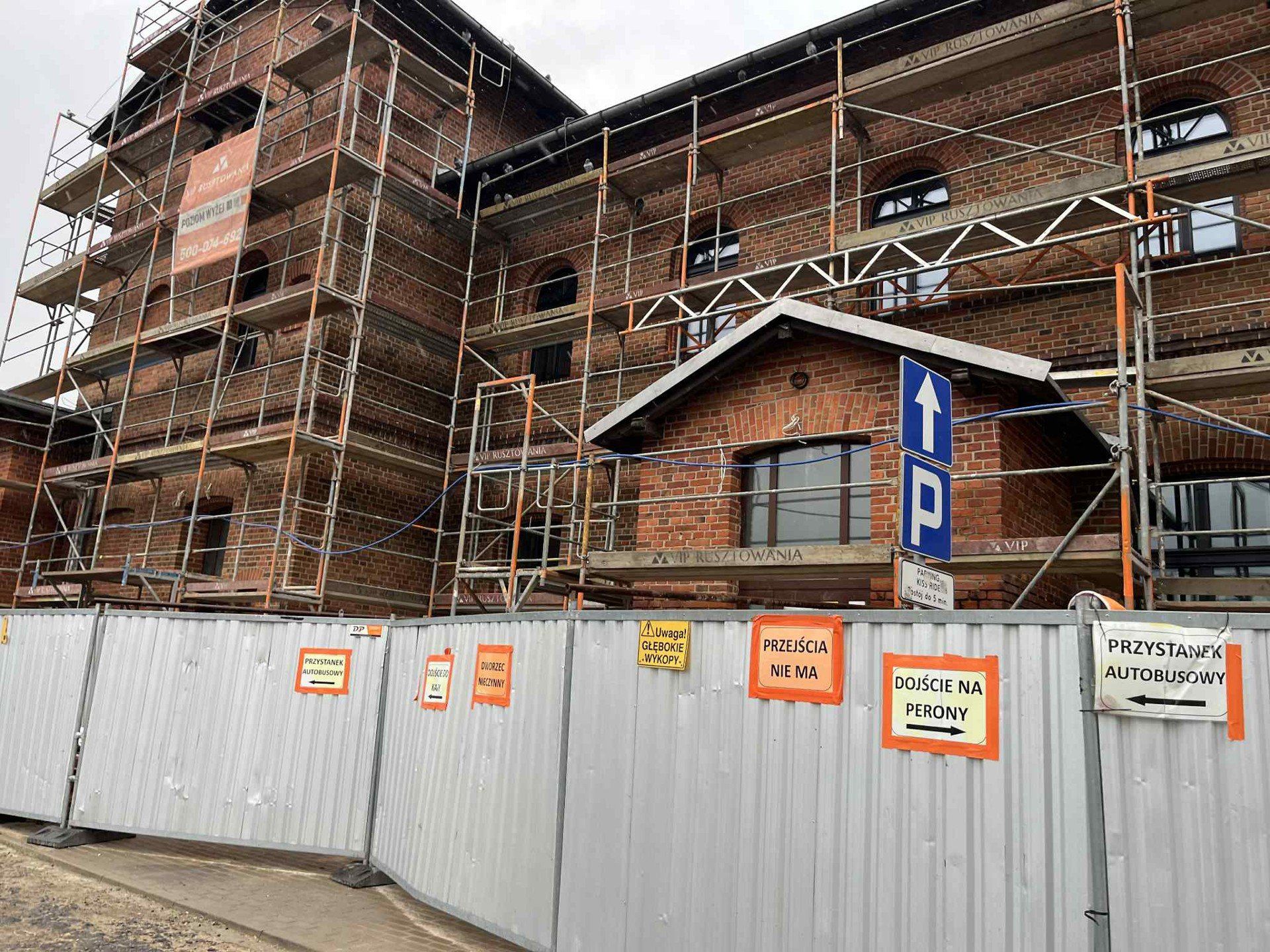 Nie mamy dobrych informacji w sprawie remontu dworca PKP Pleszew w Kowalewie