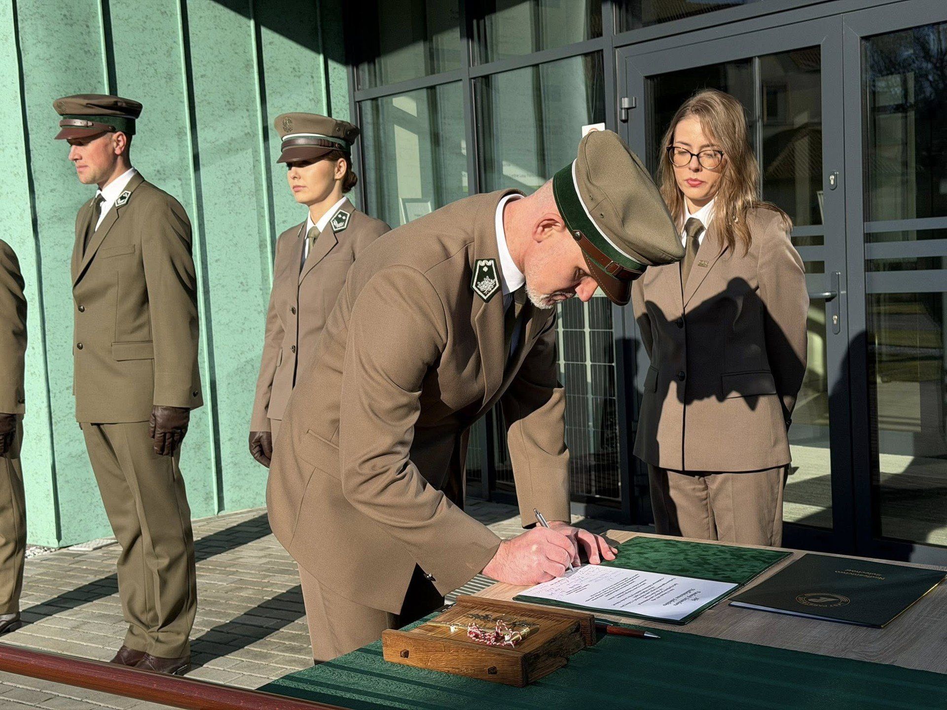 Nadanie sztandaru Nadleśnictwu Sulechów