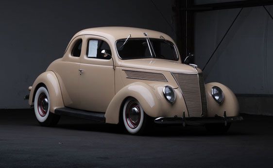 1937 Ford Deluxe Restomod Coupe