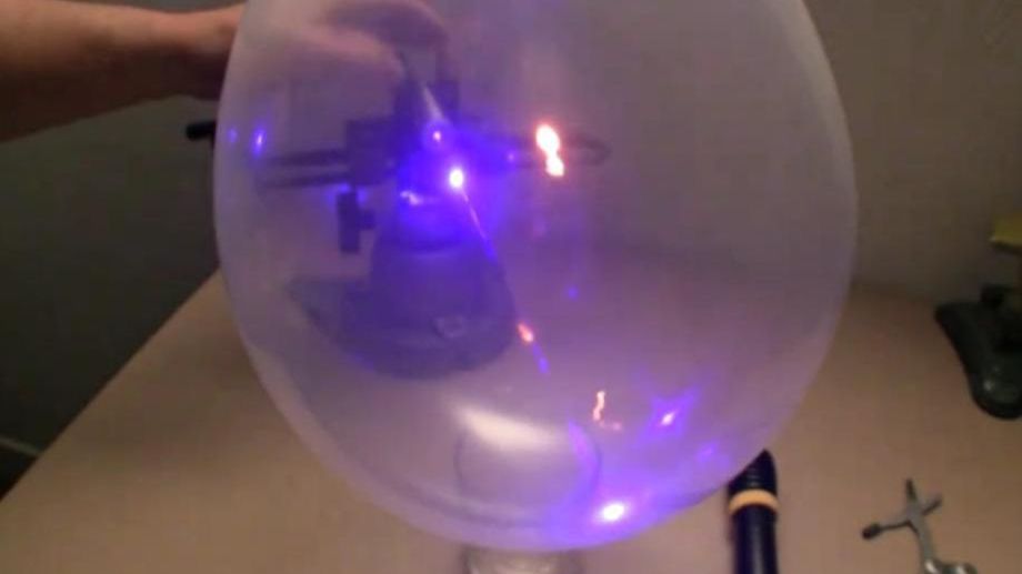Laser + balon + papierek = ...? 1