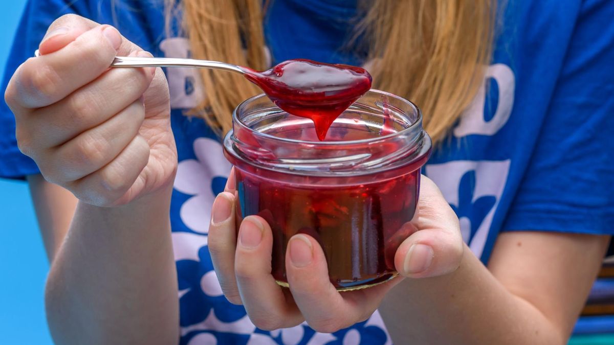 Kisiel to prosty deser, który może stać się zdrową przekąską