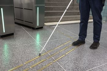 Przez pół wieku udawał niewidomego. Miał wyłudzić milion euro