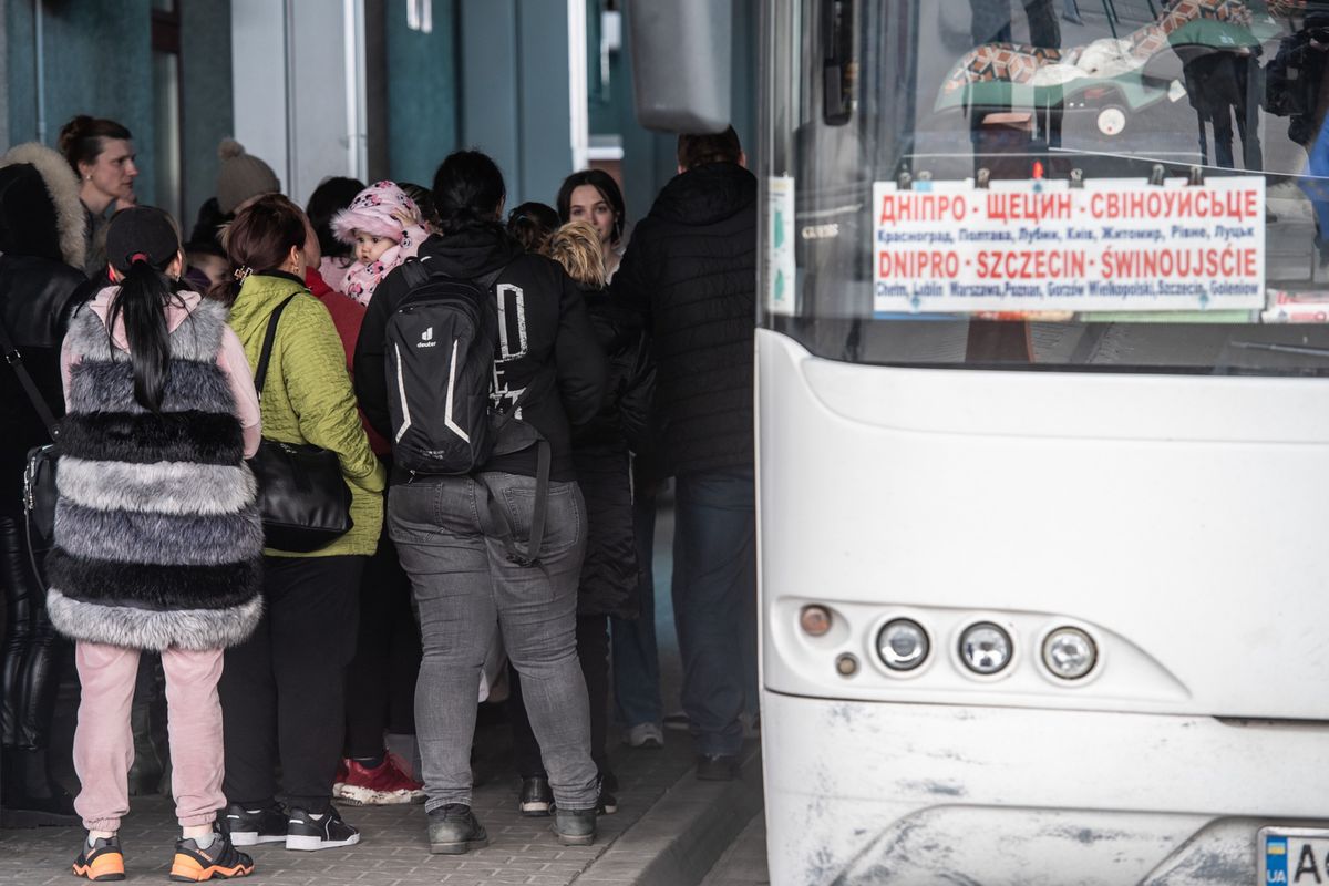 Tłumy uchodźców na przejściach. Ważna decyzja ukraińskich władz  