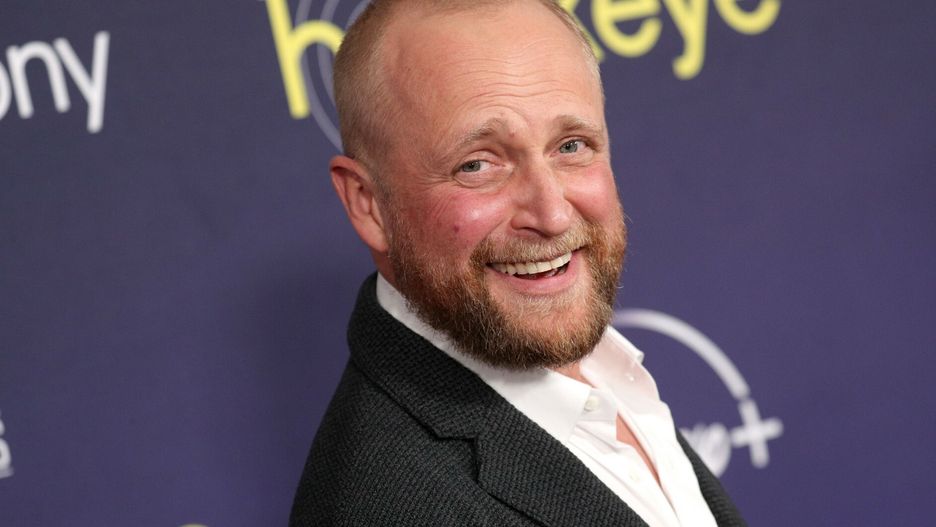 Piotr Adamczyk podczas premiery serialu Marvela "Hawkeye" w Los Angeles
