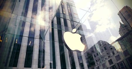 Apple ma mnóstwo pieniędzy - co z nimi zrobi?