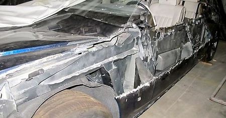 Dwa Rolls-Royce Phantomy zniszczone przez Iron-Mana!
