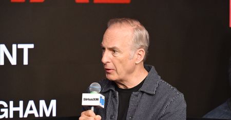 "Byłem siny". Bob Odenkirk wraca do dramatycznych chwil na planie