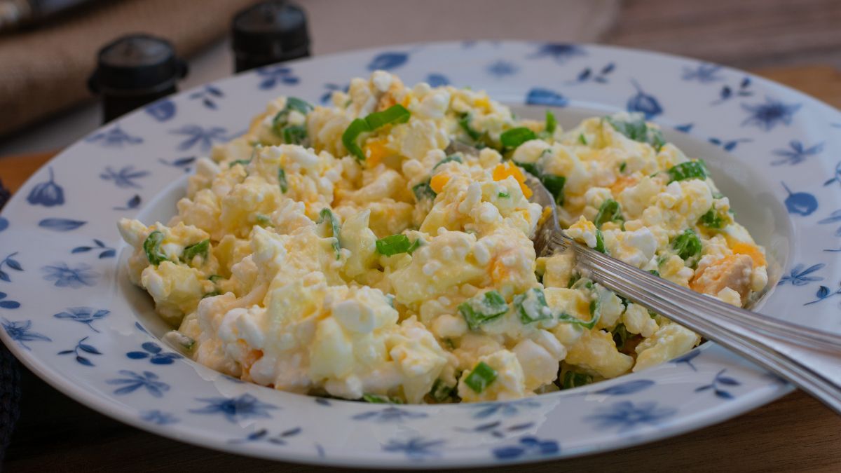 Ta sałatka śniadaniowa syci na długo