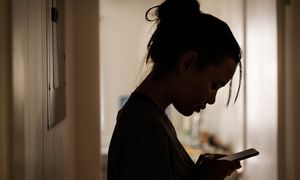 Rozszerzone źrenice i kody. Niebezpieczny trend #Pingtok