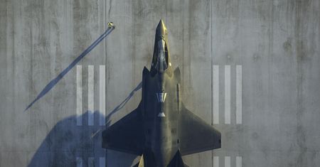F-35B wydobyty z dna morza. Do sieci trafiły zdjęcia wraku