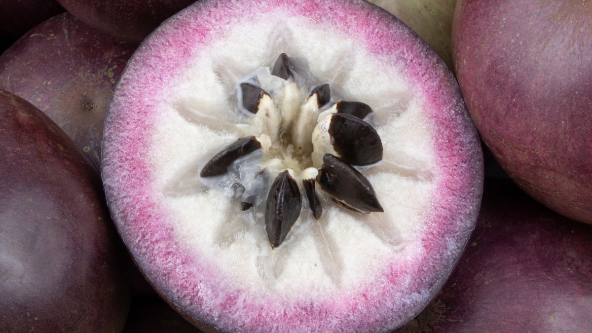 Ten owoc zaskoczy smakiem i wyglądem