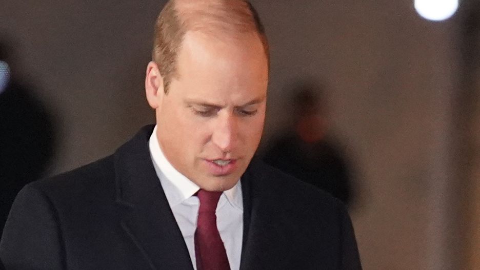 Książę William na świątecznym kolędowaniu rodziny królewskiej