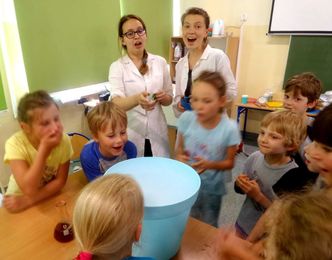 Pandemia postawiła ich działalność pod ścianą. "Jeśli przychód wynosi zero, pomoc się nie należy"