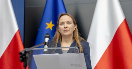 Koniec prefinansowania KPO. "To bardzo kosztowny sposób pozyskiwania pieniędzy"